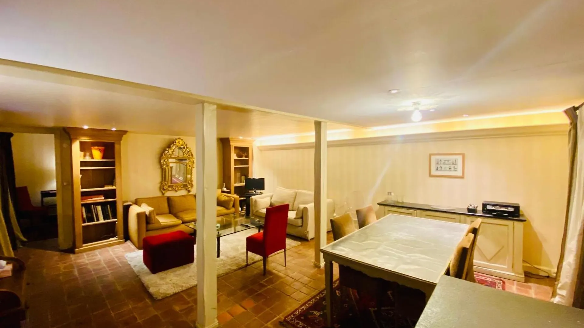 Appartement Musee Du Louvre パリ フランス